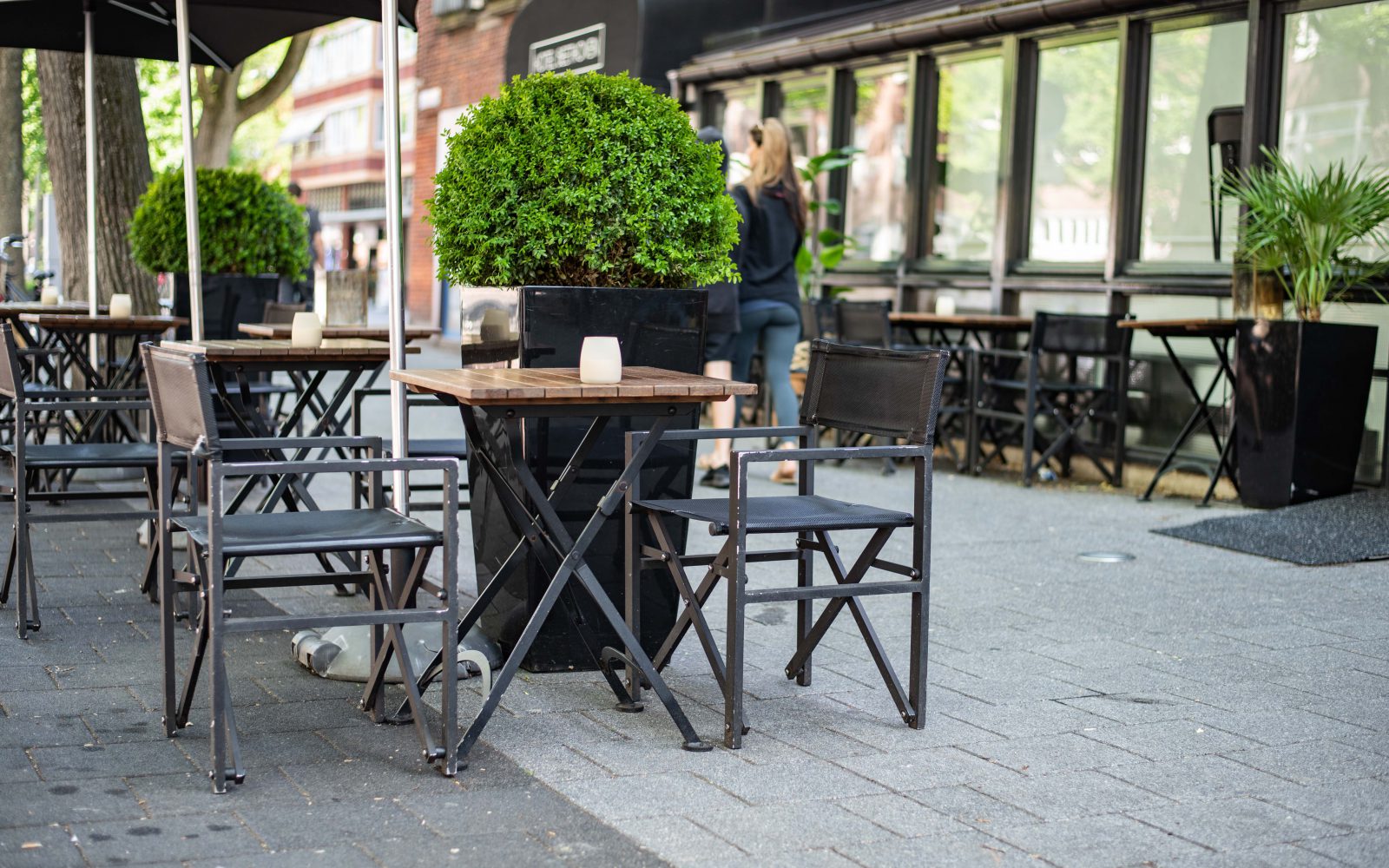 De terrassen zijn weer open!